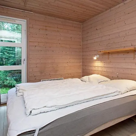 10 Person In V Ggerl Se Bøtø By