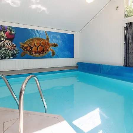 10 Person In Vaeggerlose-by Traum Boto By