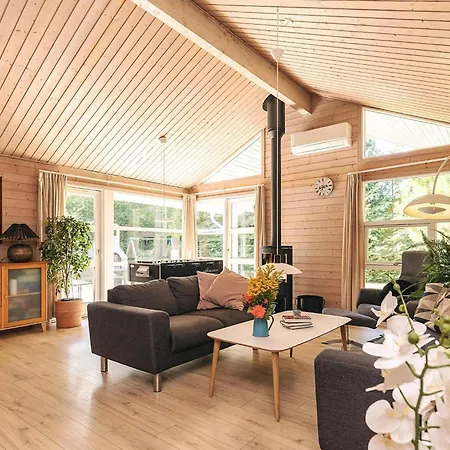 Holiday home 10 Person In Vaeggerlose-by Traum