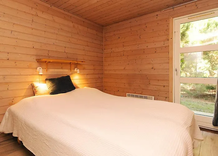 Semesterbostad 10 Person In Vaeggerlose-by Traum Bøtø By