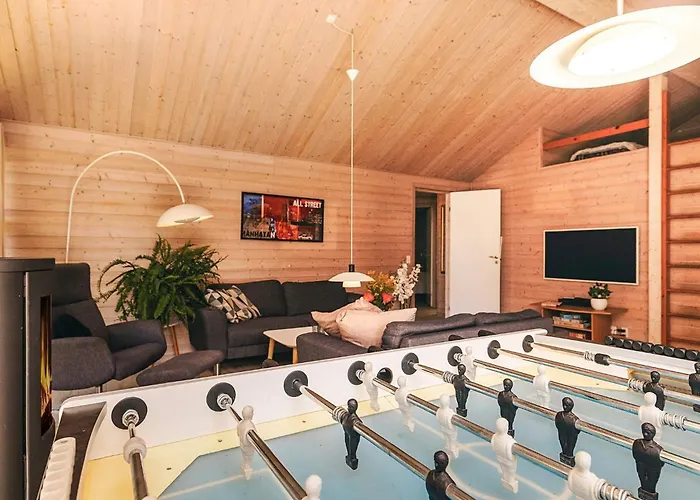 10 Person In Vaeggerlose-by Traum Semesterbostad Bøtø By